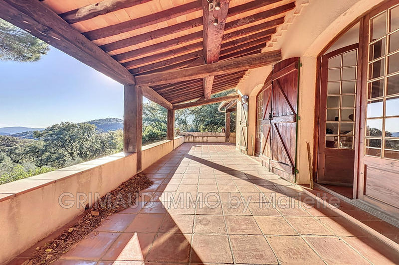 Villa - 212 m² - 7 pièces