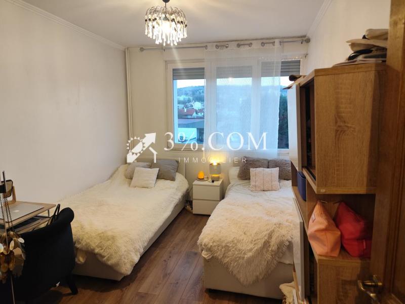 Appartement - 80 m² - 5 pièces