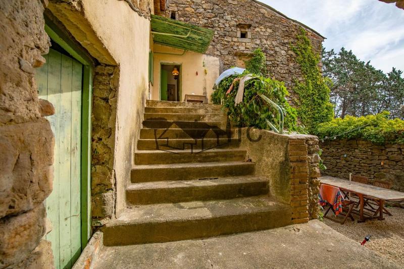 Mas - 130 m² - 5 pièces