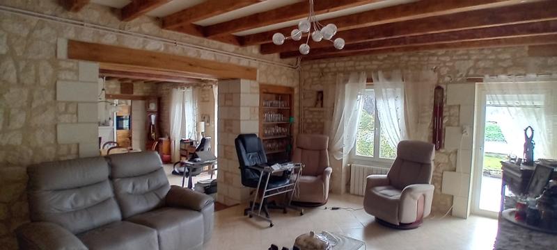 Maison traditionnelle - 227 m² - 7 pièces