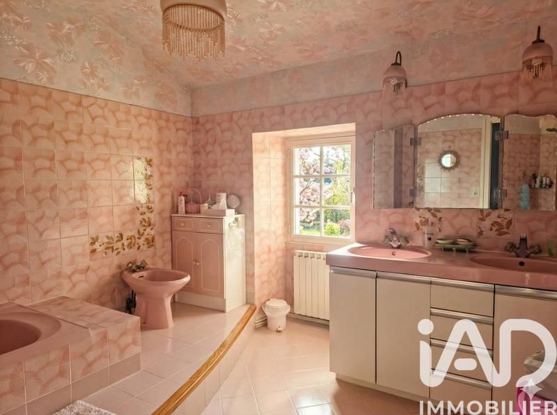 Maison - 200 m² - 7 pièces