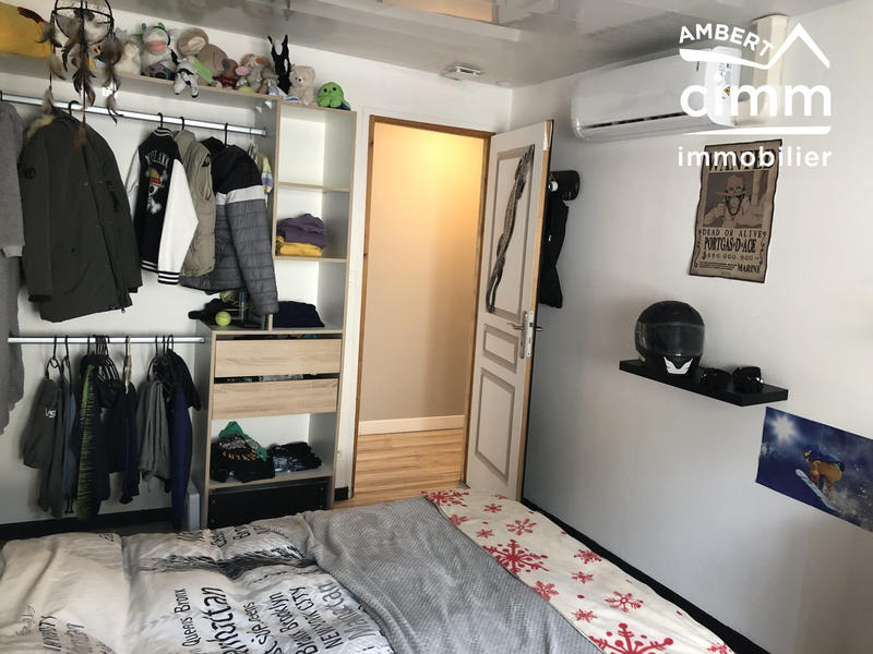 Maison - 122 m² - 8 pièces