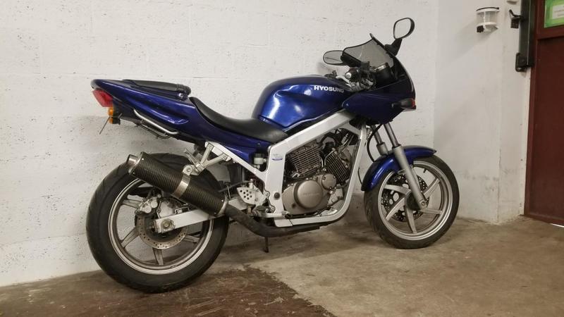 Hyosung Comet 125 hyosung bleu 0125 611