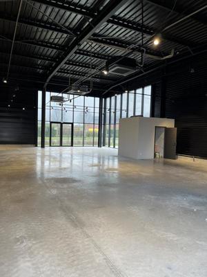 Local commercial - 299 m²