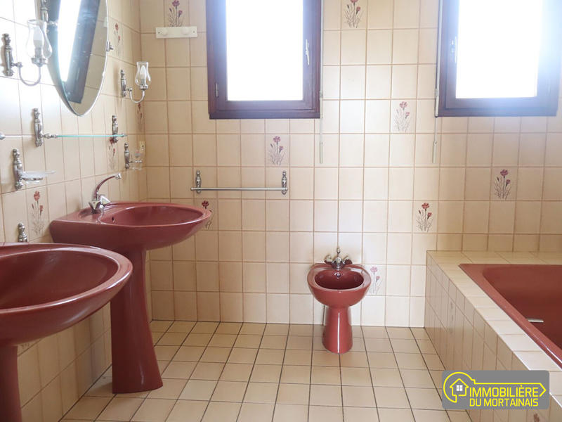 Maison - 140 m² - 5 pièces