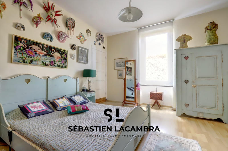 Propriété - 328 m² - 10 pièces