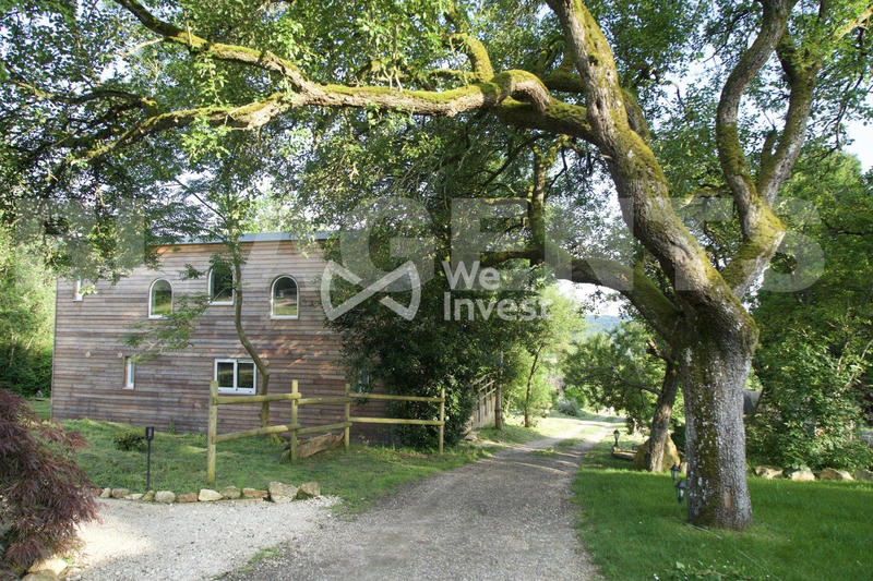 Maison - 807 m² - 30 pièces