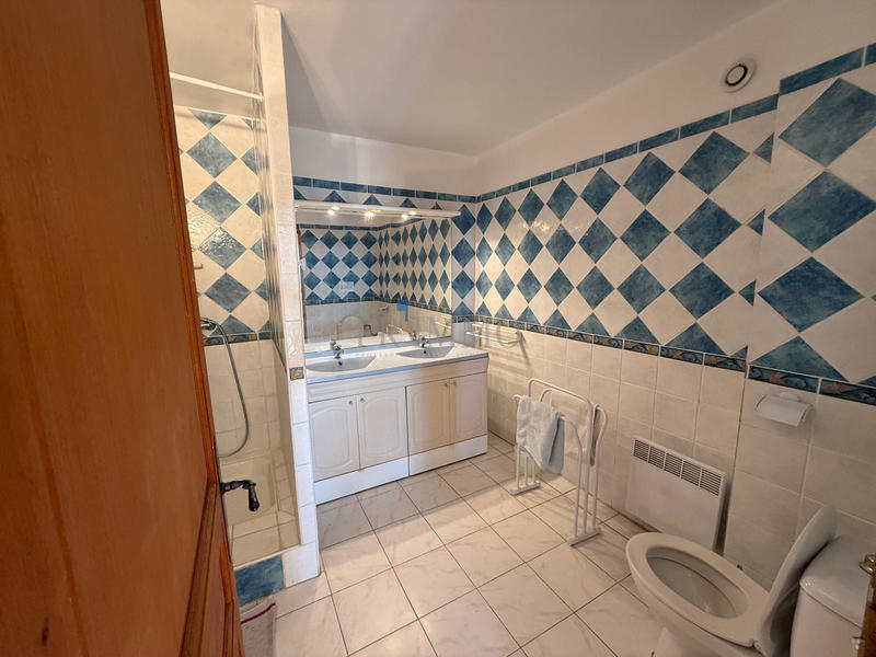 Villa - 180 m² - 5 pièces