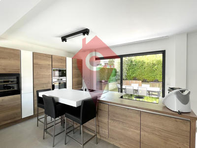 Maison - 111 m² - 4 pièces