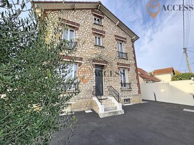 Maison - 110 m² - 6 pièces