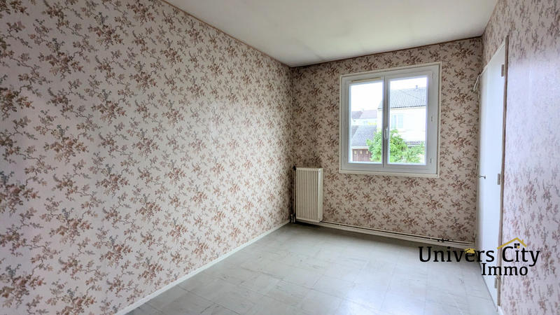 Maison - 93 m² - 4 pièces