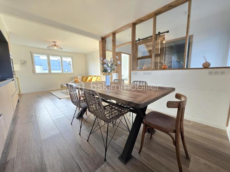 Maison - 95 m² - 5 pièces