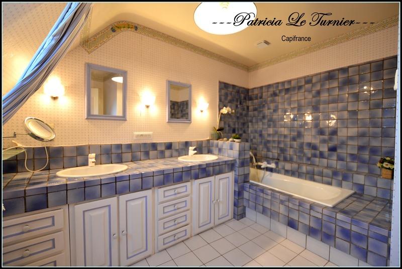 Maison - 194 m² - 6 pièces