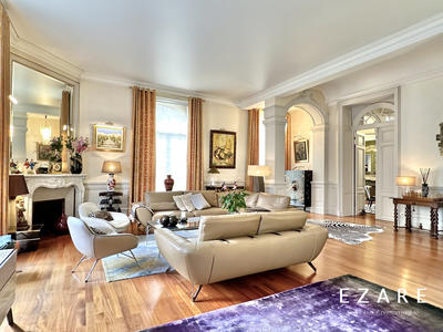 Appartement - 352 m² - 7 pièces