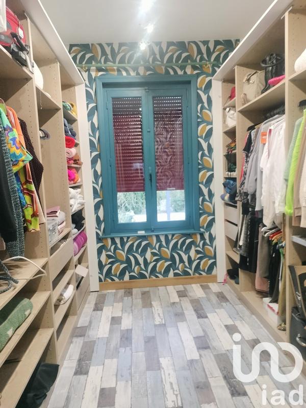 Maison - 230 m² - 10 pièces