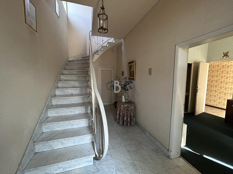 Maison - 194 m² - 8 pièces