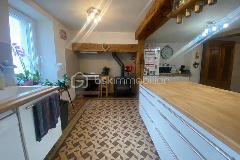 Corps de ferme - 145 m² - 5 pièces