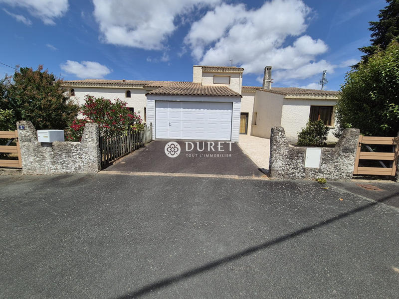 Maison - 202 m² - 8 pièces