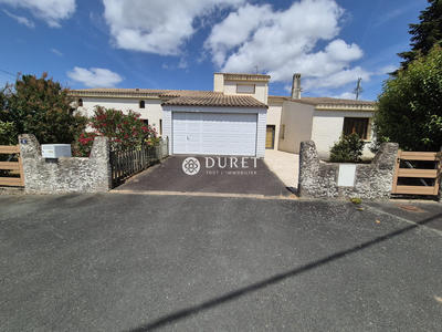 Maison - 202 m² - 8 pièces