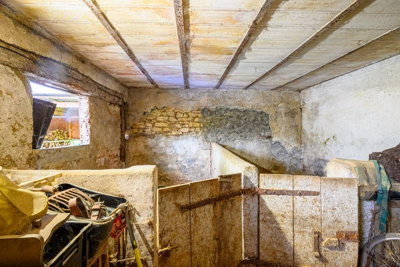 Maison - 210 m² - 6 pièces