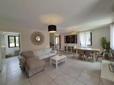 Appartement - 75 m² - 4 pièces