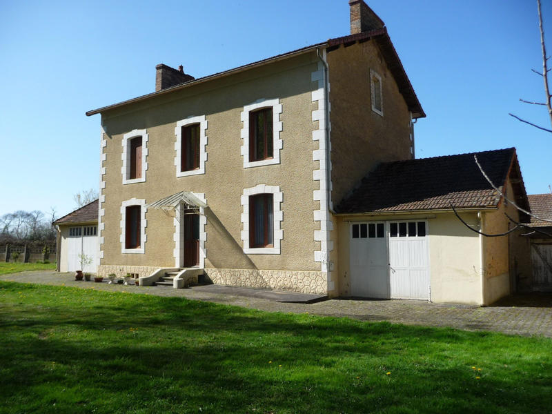 Maison - 160 m² - 8 pièces