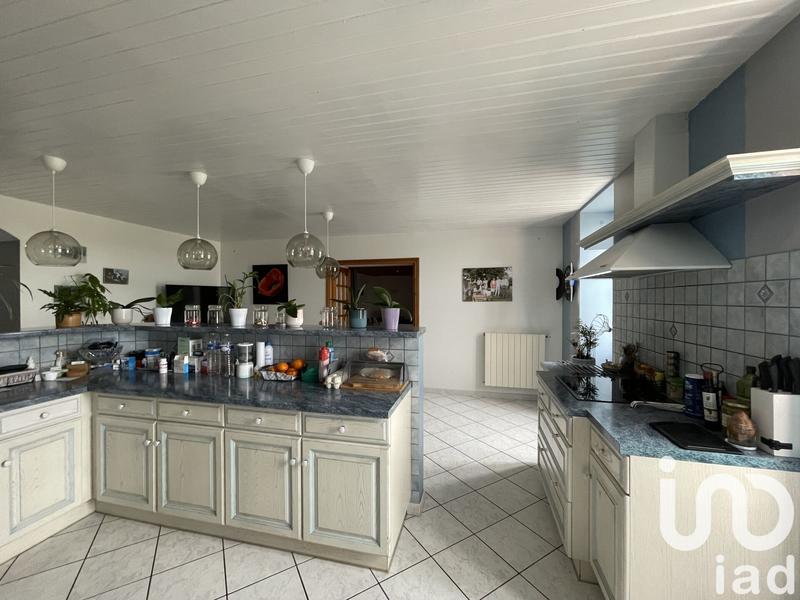 Maison - 219 m² - 8 pièces