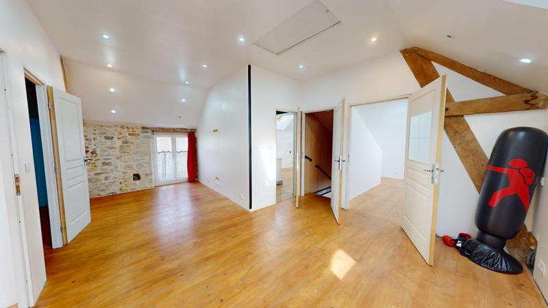 Maison - 145 m² - 6 pièces