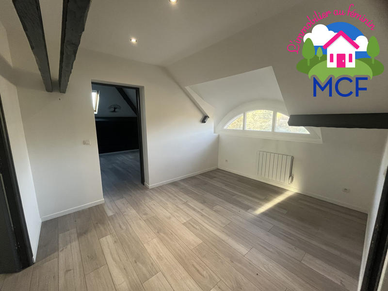 Maison traditionnelle - 223 m² - 7 pièces