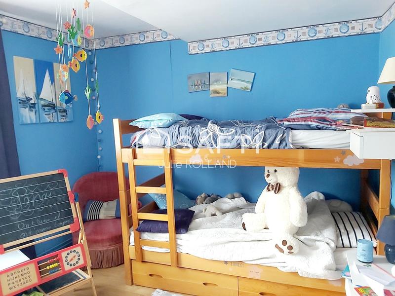 Maison - 202 m² - 8 pièces