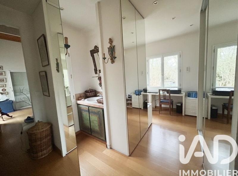 Maison - 370 m² - 8 pièces