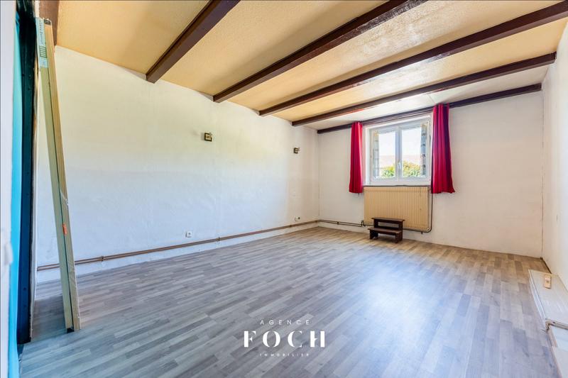 Maison - 185 m² - 7 pièces
