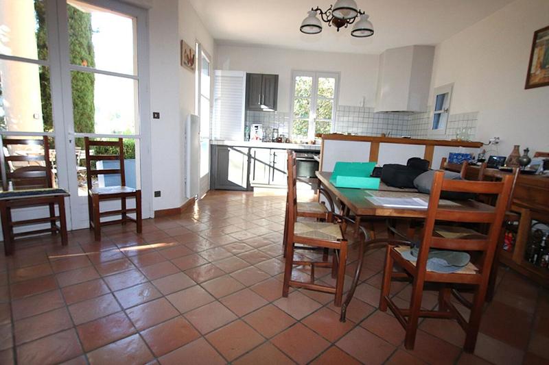 Villa - 154 m² - 8 pièces