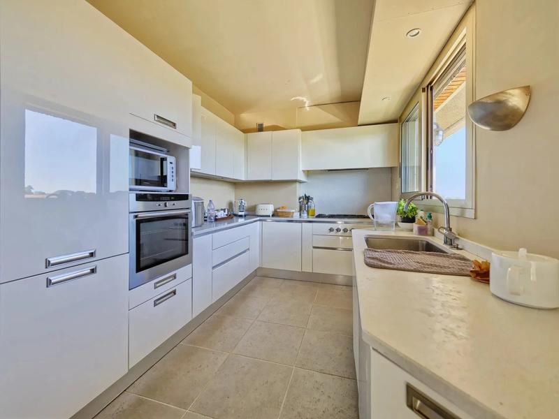 Appartement - 138 m² - 4 pièces