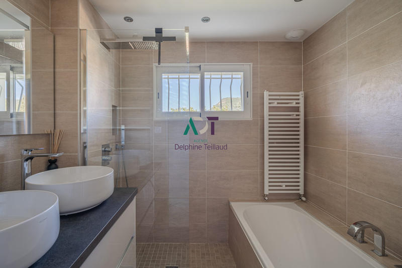 Maison - 155 m² - 6 pièces