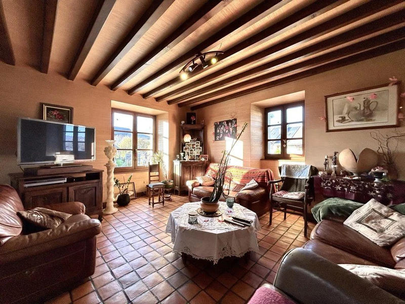 Maison - 204 m² - 6 pièces