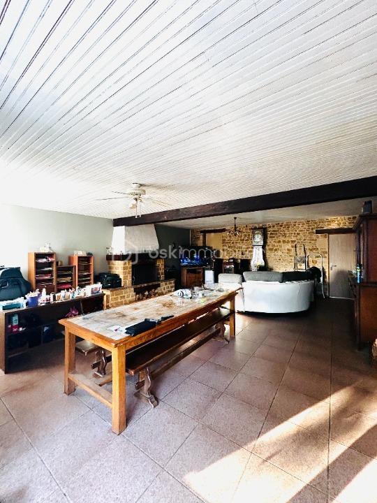 Maison de village - 190 m² - 12 pièces