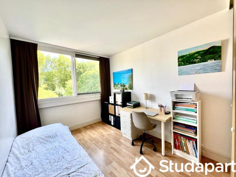 Chambre - 10 m² - 1 pièce