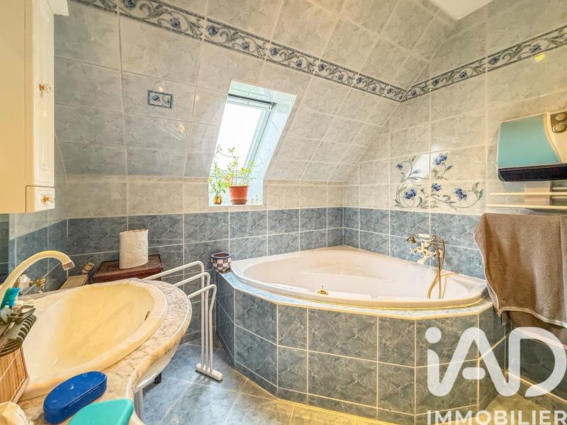 Maison - 120 m² - 7 pièces