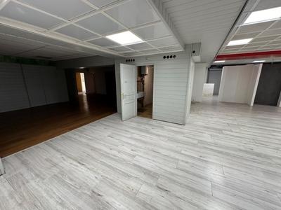 Local commercial - 280 m² - 1 pièce