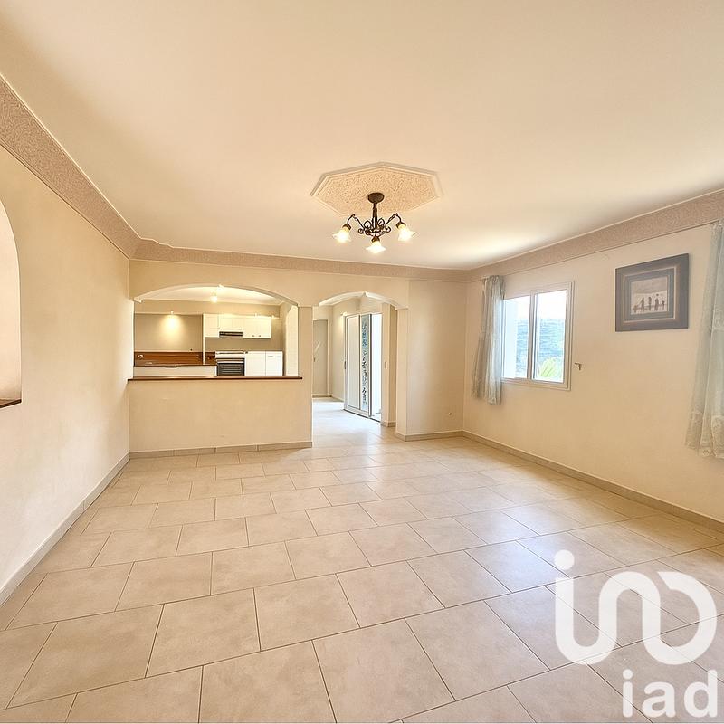 Maison - 235 m² - 11 pièces