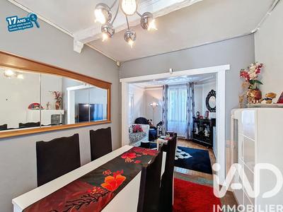 Maison - 89 m² - 5 pièces