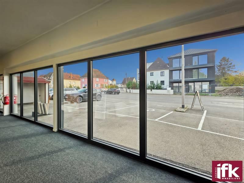 Local commercial - 327 m² - 2 pièces