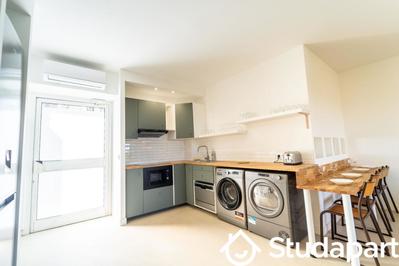 Chambre - 11 m² - 1 pièce