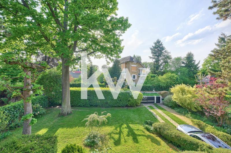 Maison - 193 m² - 9 pièces