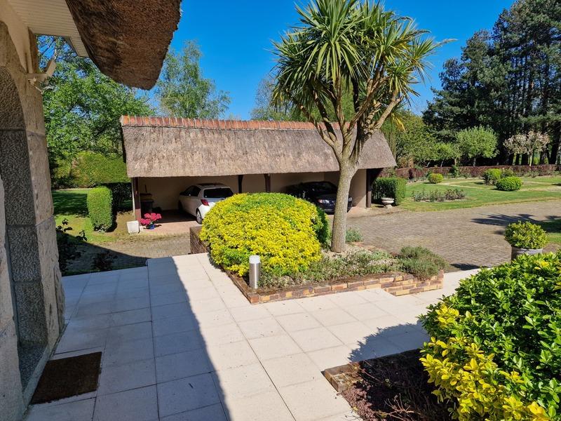 Propriété - 320 m² - 9 pièces