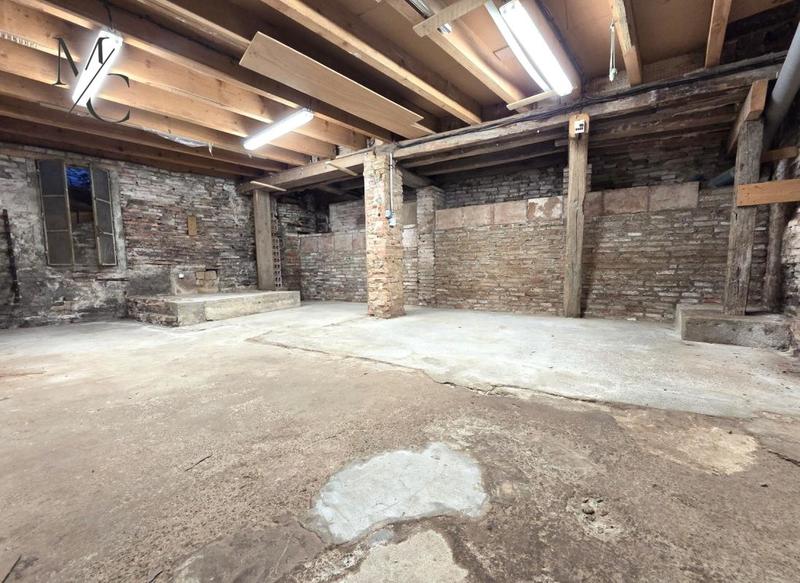 Local commercial - 80 m² - 5 pièces