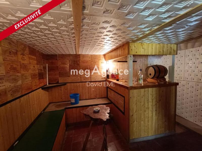 Maison traditionnelle - 131 m² - 6 pièces