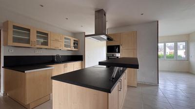 Maison - 220 m² - 9 pièces