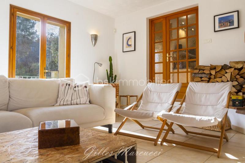 Maison - 174 m² - 5 pièces